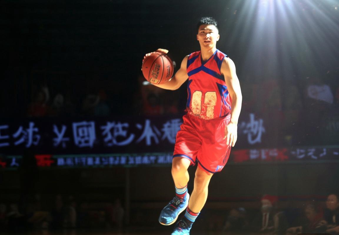 2014-2015 CBA粤辽巅峰对决：传奇之战回顾与解析(图3)